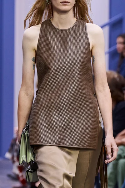 Look 68